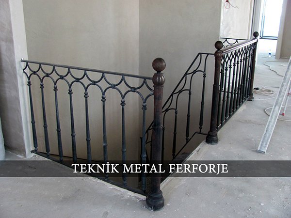 Ferforje Merdiven Korkuluğu